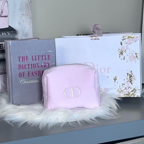 Dior Cosmetic Bag Book Gift Bag Set - Picture 1 of 12